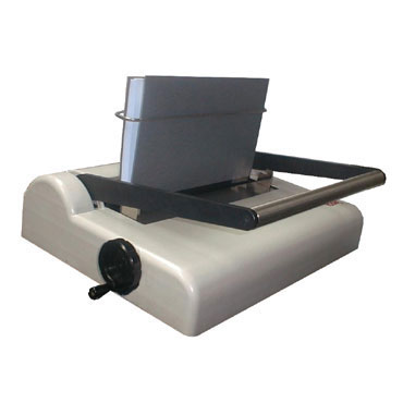 10 carpetas Channel negra 7 mm. Yosan 1016CRNAA 10 carpetas Channel negra 7 mm. Yosan 1016CRNAA